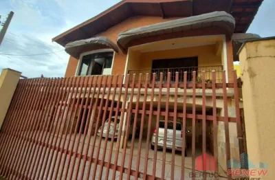 Casa com 3 quartos à venda no Centro, Vinhedo 
