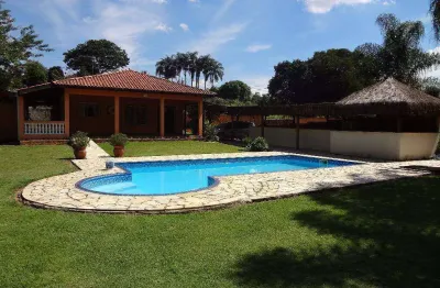 Chácara / sítio com 3 quartos à venda na Rua Hermínia Hormenezes Ferrari, 1604, Pinheirinho, Vinhedo