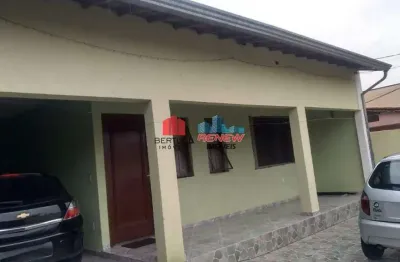 Casa para vender em valinhos no alto da colina, com 03 quartos, sala, cozinha ,e edícula nos fundos com banheiro.