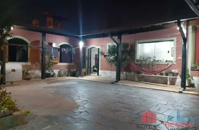 Casa com 3 quartos à venda na Rua Abolição, 91, Centro, Vinhedo