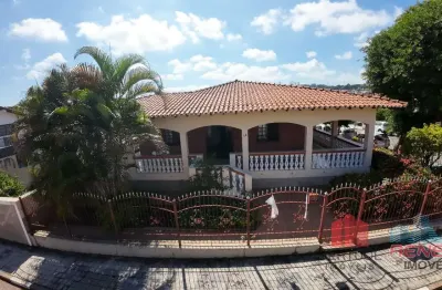 Casa com 3 quartos à venda no Centro, Vinhedo 
