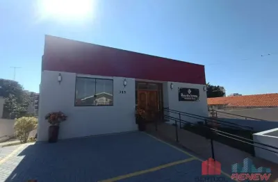 Vende-se imóvel comercial ideal para clínicas, consultórios, casa de repouso e escola