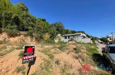 Terreno a venda no bairro residencial parque dos pinheiros.