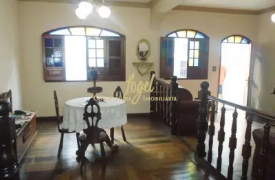 Democrata/juiz de fora - casa ampla com 3 salas, 3/4 e 3 banheiros