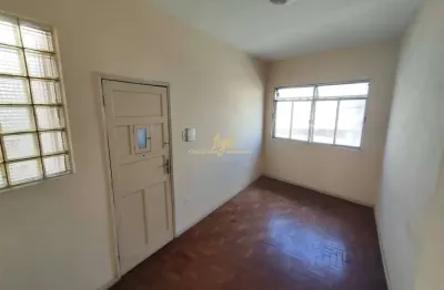 Mariano procópio - cobertura 2/4 - amplo terraço - frente - 2 banheiros - sem garagem