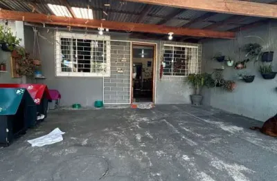 Casa com 2 quartos à venda na Rua Fragatas, 211, Gralha Azul, Fazenda Rio Grande