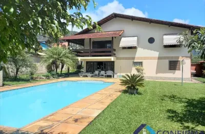 Casa 258m² em cond., comary - 4qtºs (2stes), lazer independente, garagem, terreno 595m².