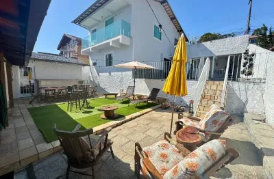 Propriedade com duas casas no mesmo terreno rua super residencial e tranquila, 5 minutinhos do centro