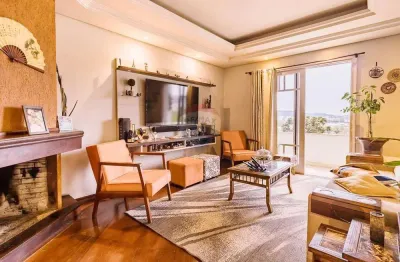 Casa à venda no bairro santo antônio com 3 dormitórios e piscina.