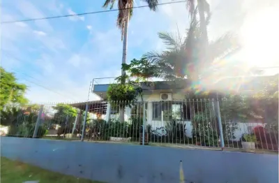 Casa com 4 quartos à venda no Centro, Sapiranga 