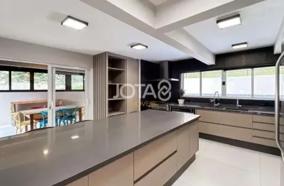 Casa em condomínio fechado com 4 quartos à venda na Rua Eduardo Sprada, 2301, Campo Comprido, Curitiba