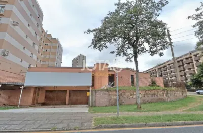 Ponto comercial com 5 salas para alugar na Rua Cândido Xavier, 835, Água Verde, Curitiba