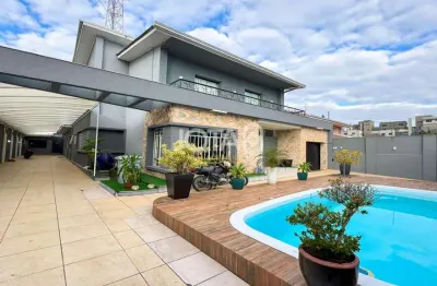 Casa com 7 quartos para alugar na Rua Reinaldino Schaffenberg de Quadros, 1660, Cristo Rei, Curitiba