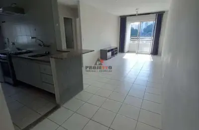 Apartamento com 1 dormitório e sacada – pronto para morar