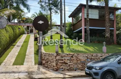Casa em escapas do lago em frente ao lago com 4 suites e 1 quarto