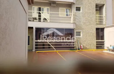 Térreo venda, reformado, parte alta do jardim botânico, 3 dormitórios, suíte, quintal, 2 vagas de garagem