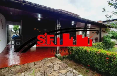 Alugo em salinas - casa 4/4 sendo 2 suítes, 4 vagas de garagem, excelente localização