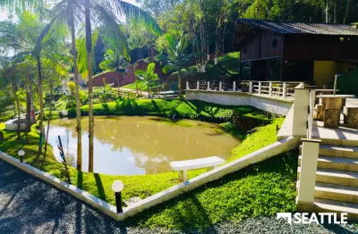 Sito para venda todo equipado com lago, casa principal e casa para hóspedes  mais chalé bairro brilhantes cidade de itajaí - santa catarina