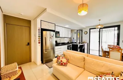 Apartamento com Sacada Com Churrasqueira , Sao 03 Dormitórios  sendo 1 Suíte, Banheiro Social e 02 Vagas de garagem conta com   80,68m² de área construída .