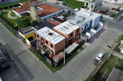 Casa Nova  com 2  Suites, Churrasqueira a carvão e lavabo no bairro   Murta - Itajaí - SC