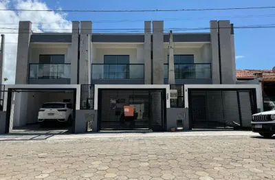 Sobrado geminado em balneário piçarras – itacolomi -123,85m² apenas r$ 730 mil 450  metros da praia
