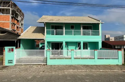 Casa para alugar em itajuba – 3 suítes, próxima da praia – r$ 6.500,00