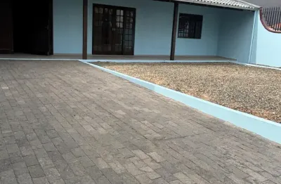 Casa com 2 quartos para alugar na Avenida Nereu Ramos, Itacolomi, Balneário Piçarras