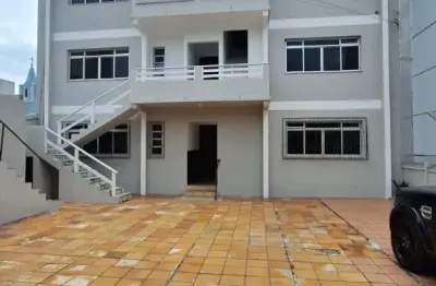 Apartamento para Aluguel no Centro – 2 Quartos, 100m², a 100m da Praia