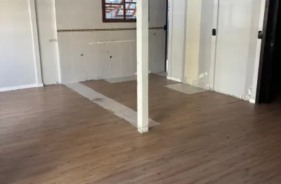 Casa com 2 quartos para alugar na Avenida Nereu Ramos, Itacolomi, Balneário Piçarras