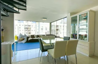 Cobertura tríplex com 4 suítes e 02 vagas - centro - florianópolis/sc