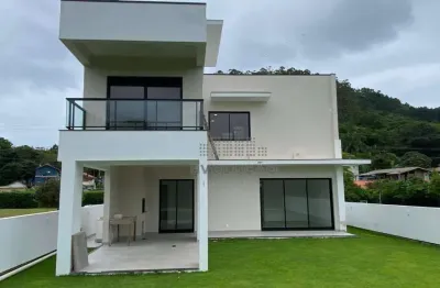 Casa alto padrão 230 m² em condomínio fechado com 3 suítes canasvieiras florianópolis brasil