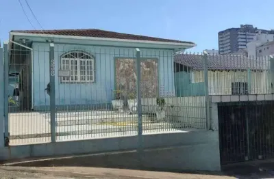 Casa 03 dorms, sendo1 suíte, com edícula e 2 vagas em barreiros próximo a faculdade estácio -  barreiros- são josé sc r$ 730.000,00