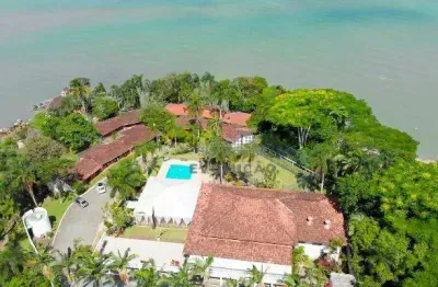 Casa a venda , propriedade para festa e eventos ,10 chalés local  espetacular em biguaçu-balneário são miguel sc