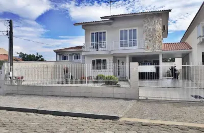 Casa 03 quartos, 01 suíte, 04 vagas - centro - palhoça