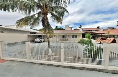 Casa 2 quartos, churrasqueira, 3 vagas - aririú - santa catarina