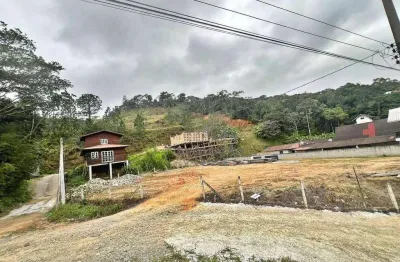 Terreno esquina, 3 andares, escritura - pedra branca