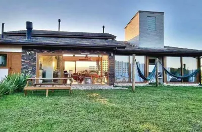 Casa de campo, alto padrão com 6.300 m² de terreno, são bonifácio/sc