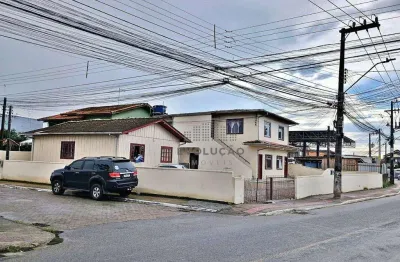 Casa + 04 aptos, terreno de esquina - barra do aririú - palhoça/sc