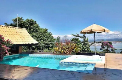 Casa com 4 quartos à venda na Rua Margot Ganzo Araújo, Morro da Cruz, Florianópolis