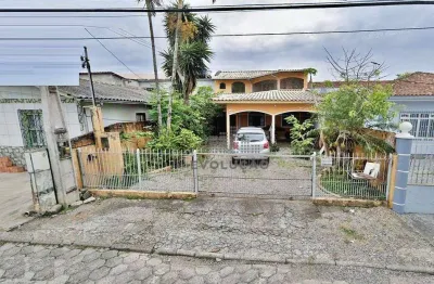 Casa com 5 quartos à venda na Rua São Francisco de Assis, Aririu, Palhoça