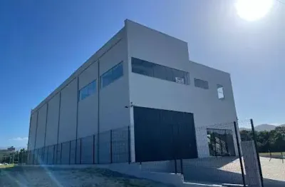 Ótimo Galpão 660 m² no Aeropark, com ligação direta aos bairros Pedra Branca e Aeroclube, no Sertão do Maruim, São José.