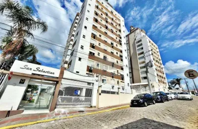 Apartamento 2 dormitórios sendo uma suíte, com vaga de garagem coberta e privativa em Barreiros.