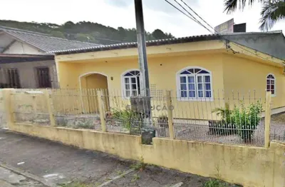 3 casas com 3 e 2 quartos com suítes - praia comprida