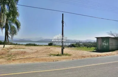 Terreno à venda na Rua Assis Brasil, Ponta de Baixo, São José