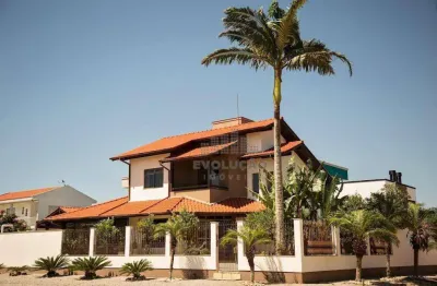 Casa a venda  com 3 dormitórios, 2 vagas de garagem,  praia da pinheira, palhoça sc