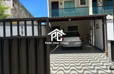 Excelente casa duplex com 02 quartos sendo 02 suítes, ampla sala, banheiro social, garagem, área de serviço ampla, área gourmet, ótima localização. ac