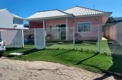 Casa em condomínio à venda em araruama-rj, centro: 3 quartos, 1 suíte, 2 vagas, 125m² de área. venha conferir!
