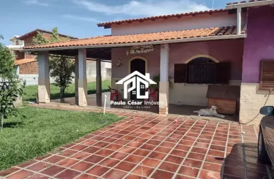 Casa com 02 quartos sala cozinha banheiro área de serviço varandas garagem anexo varandas com churrasqueira 01 banheiro e 01 quarto. mais terreno anex