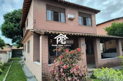 Casa de 5 quartos na praia do hospício, araruama-rj: 210m², 4 banheiros, 2 vagas de garagem. imperdível!