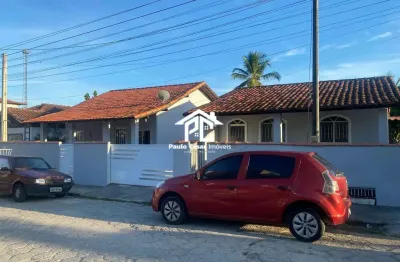 Imperdível oportunidade! 2 casas à venda em araruama-rj, bairro xv de novembro, com 2 quartos, 1 sala, 1 banheiro, 1 vaga de garagem e 300m².